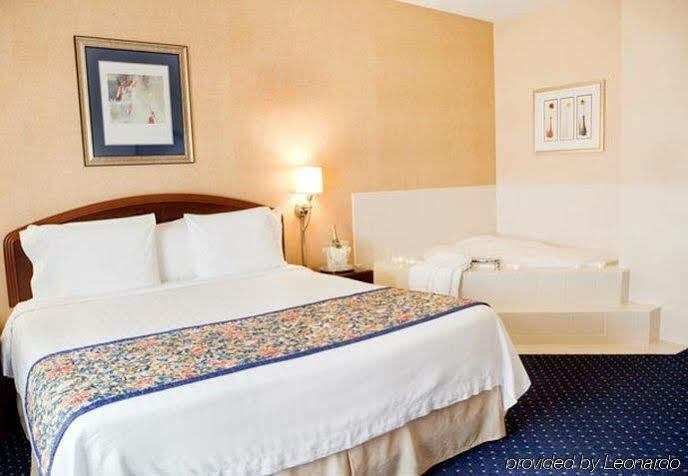 Courtyard By Marriott Livermore Exterior photo